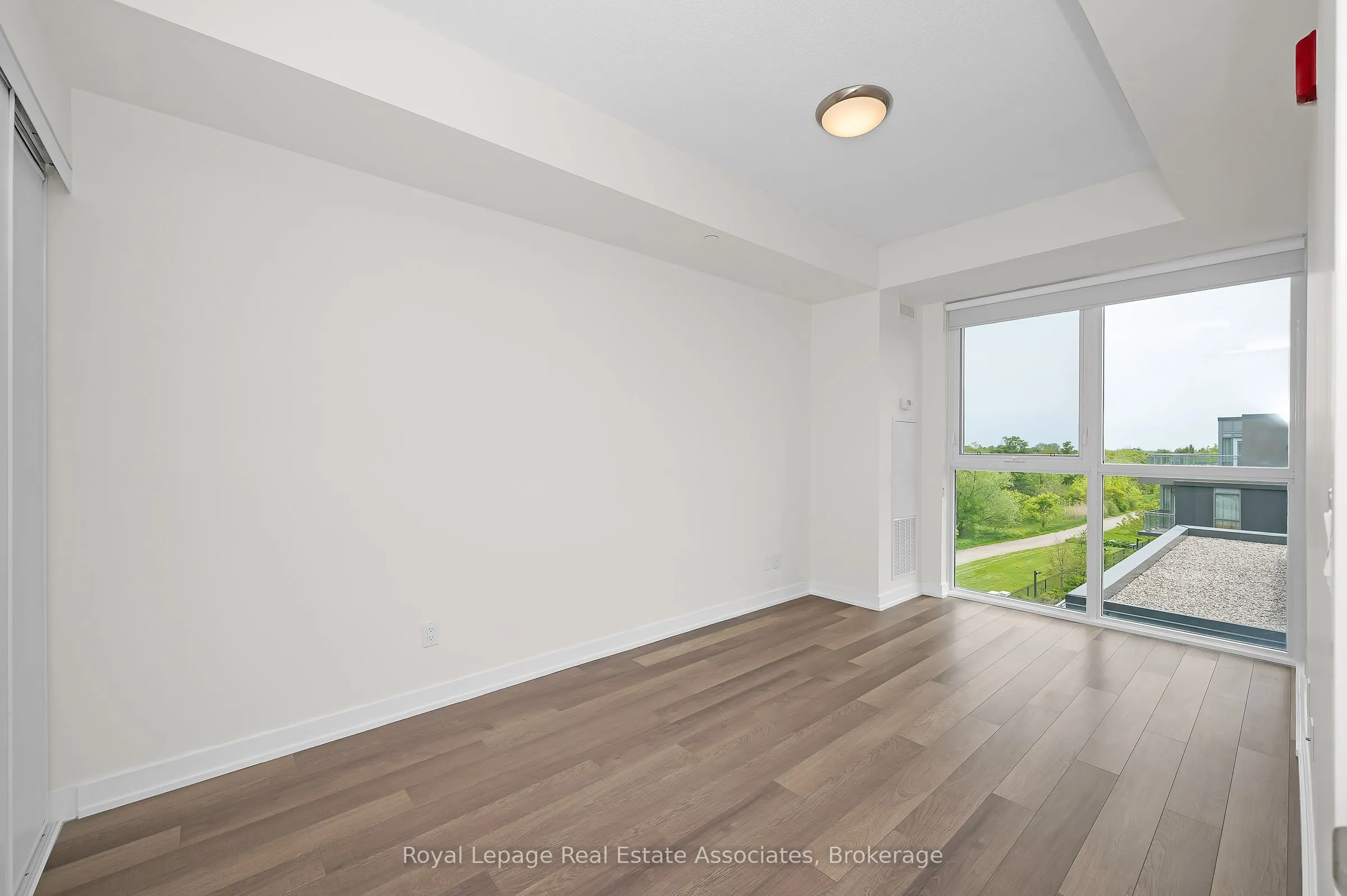 5240 Dundas Street, #B412
