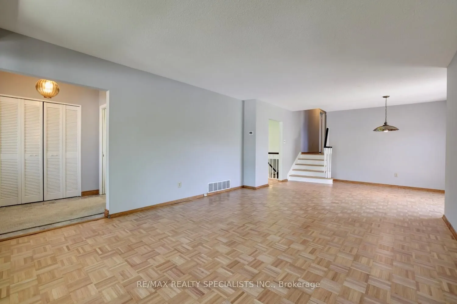 2202 Thorn Lodge Drive