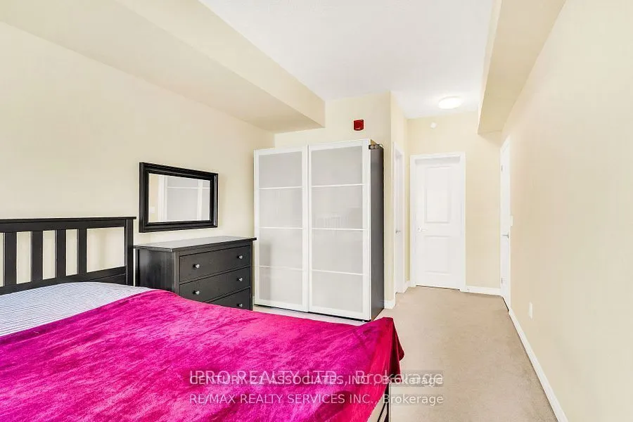 216 Oak Park Boulevard, #420