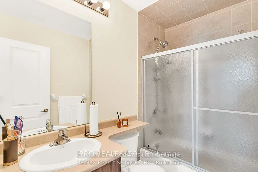 216 Oak Park Boulevard, #420