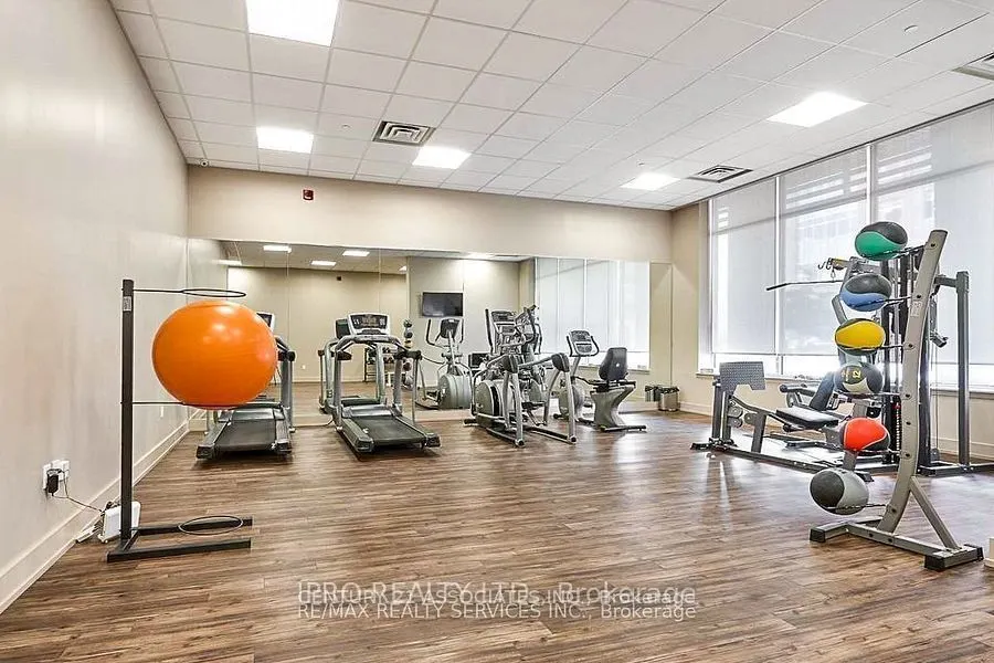 216 Oak Park Boulevard, #420