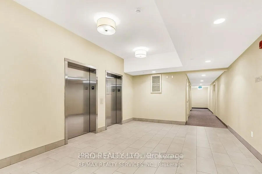 216 Oak Park Boulevard, #420