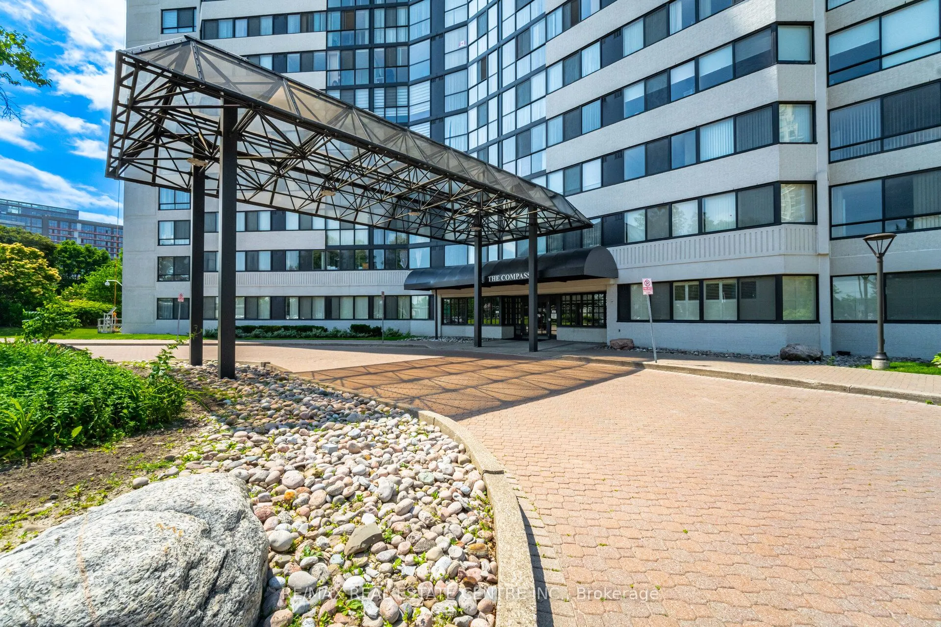 1360 Rathburn Road E, #705