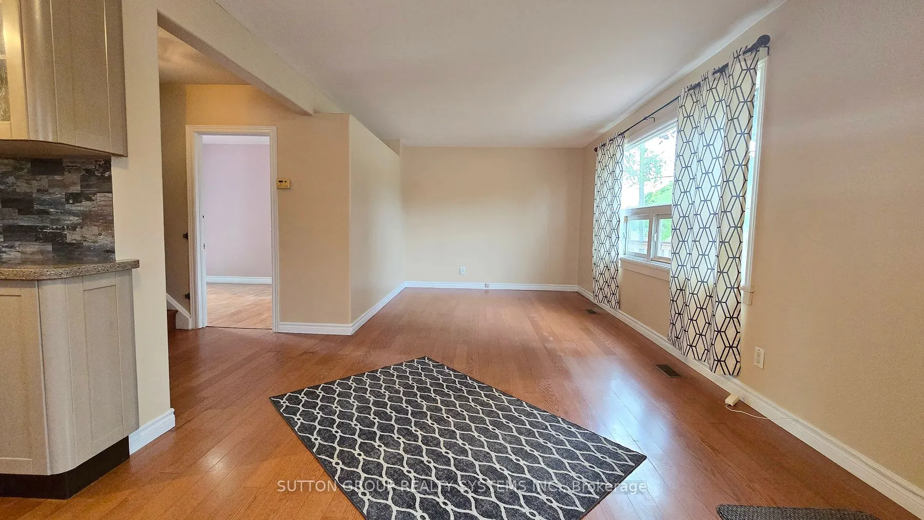 2232 Queensway Drive