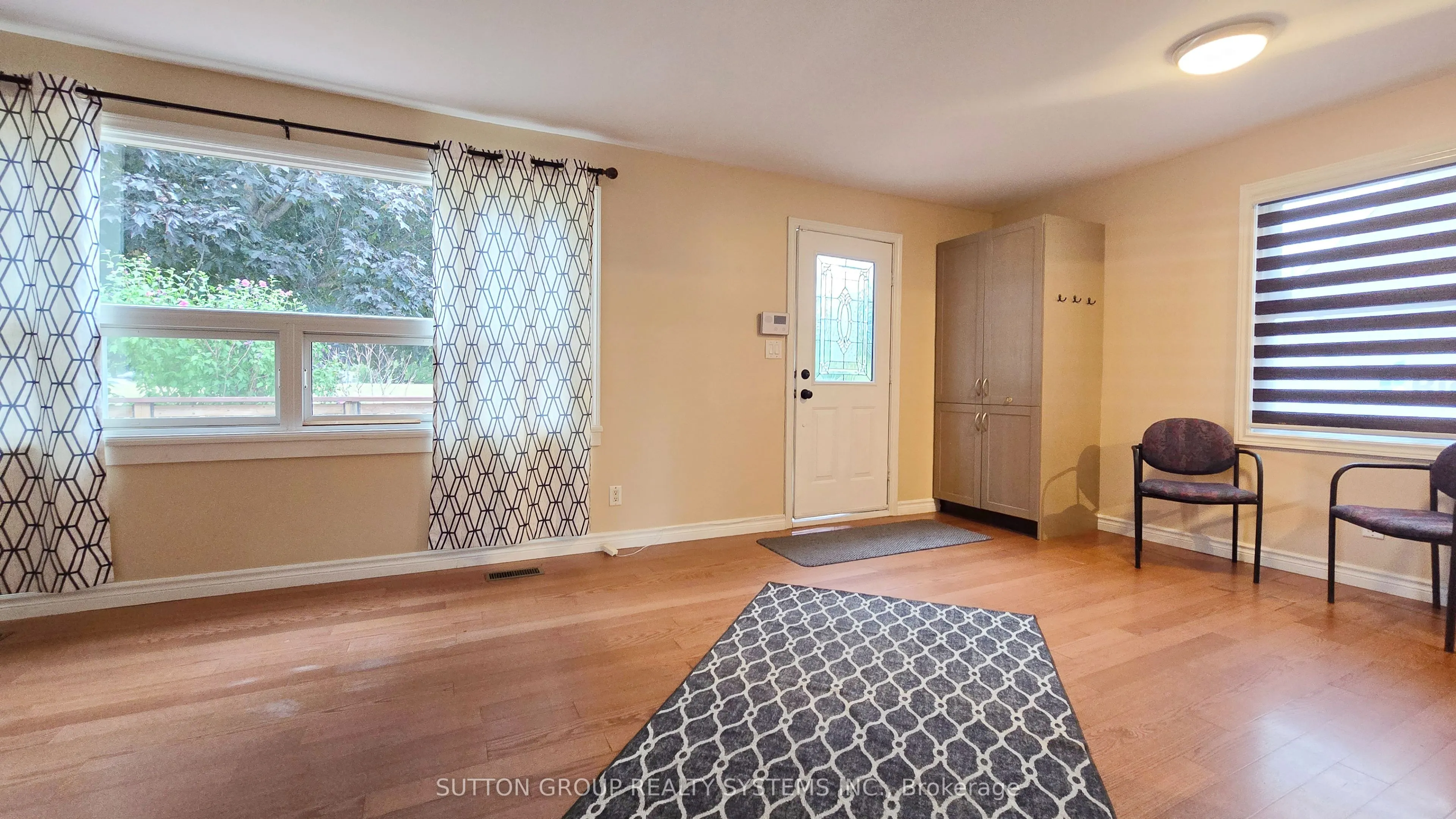 2232 Queensway Drive