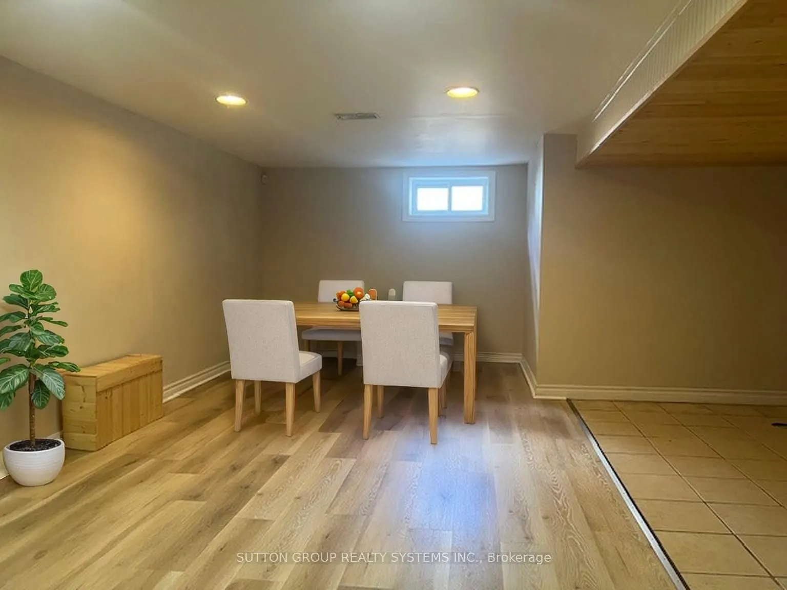 2232 Queensway Drive