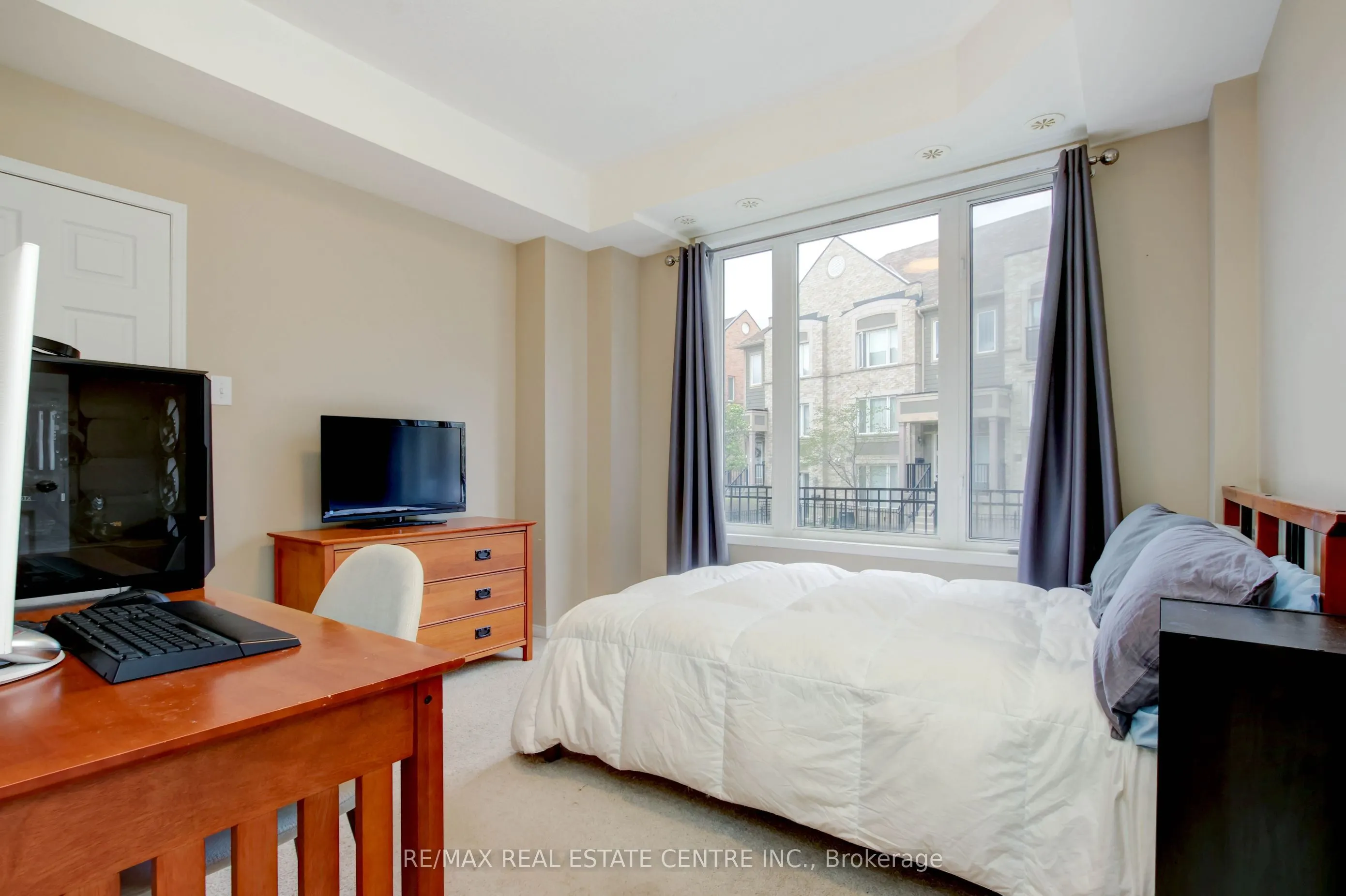 3050 Erin Centre Boulevard, #190