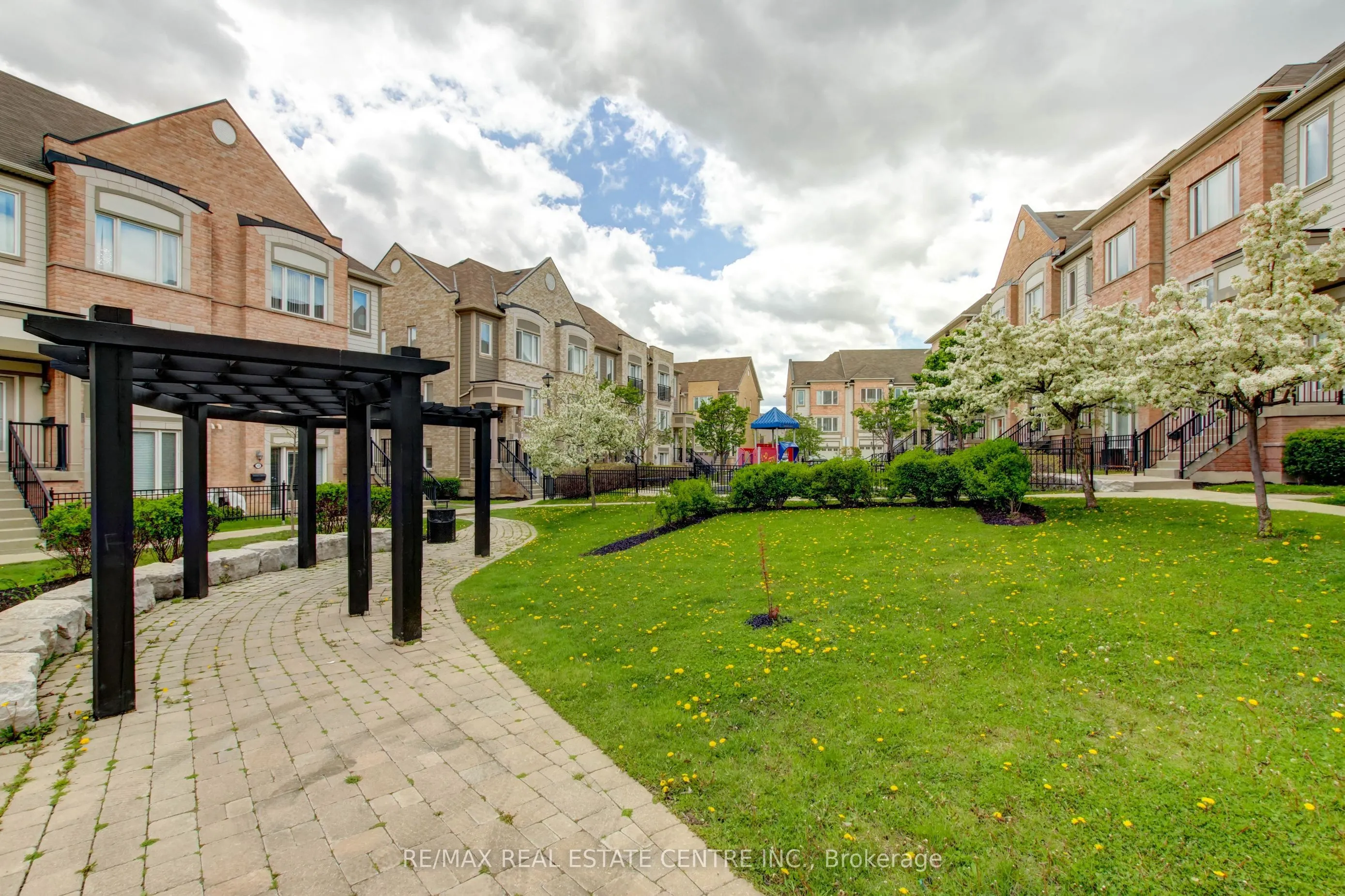 3050 Erin Centre Boulevard, #190