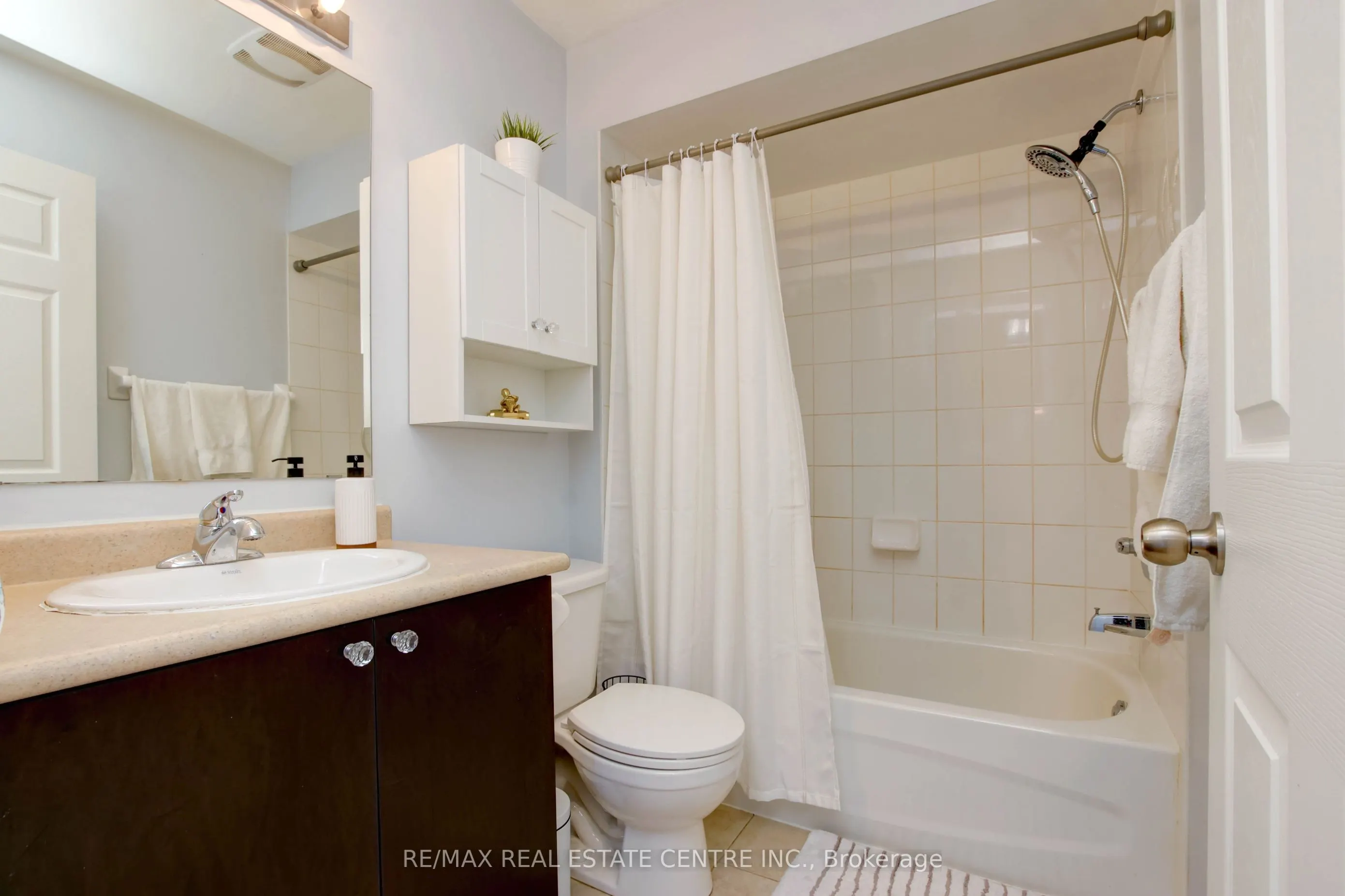 3050 Erin Centre Boulevard, #190