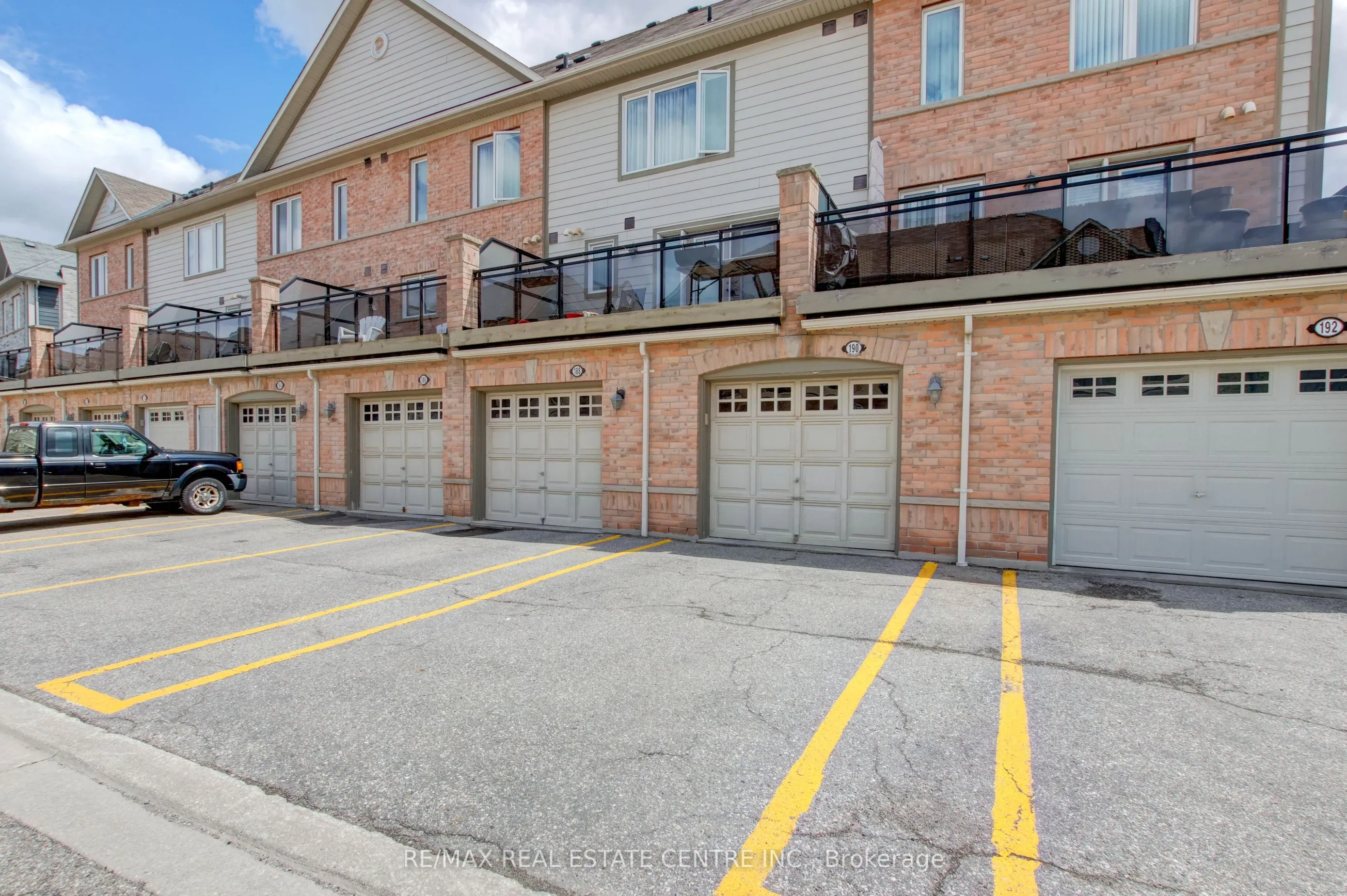 3050 Erin Centre Boulevard, #190