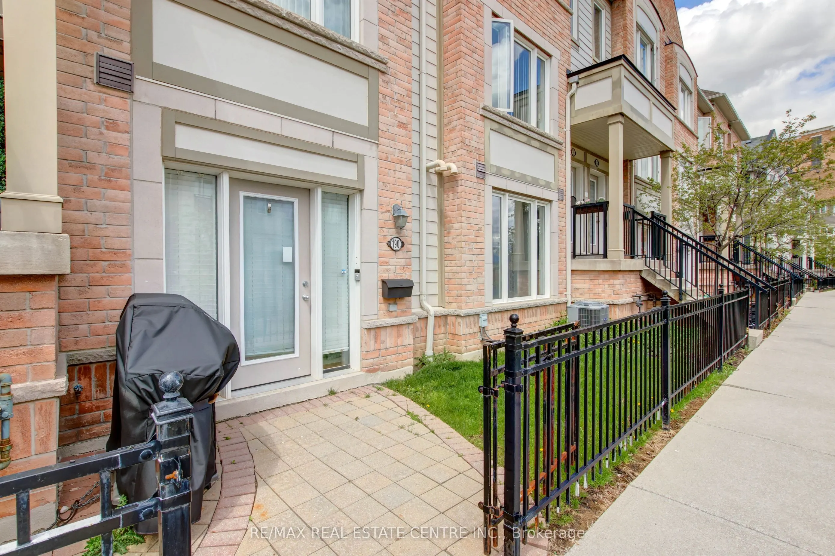 3050 Erin Centre Boulevard, #190
