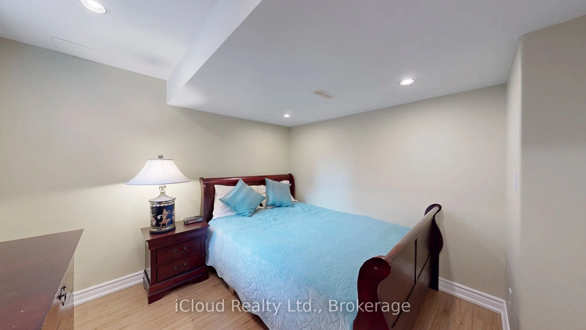 3158 Rock Harbour Road