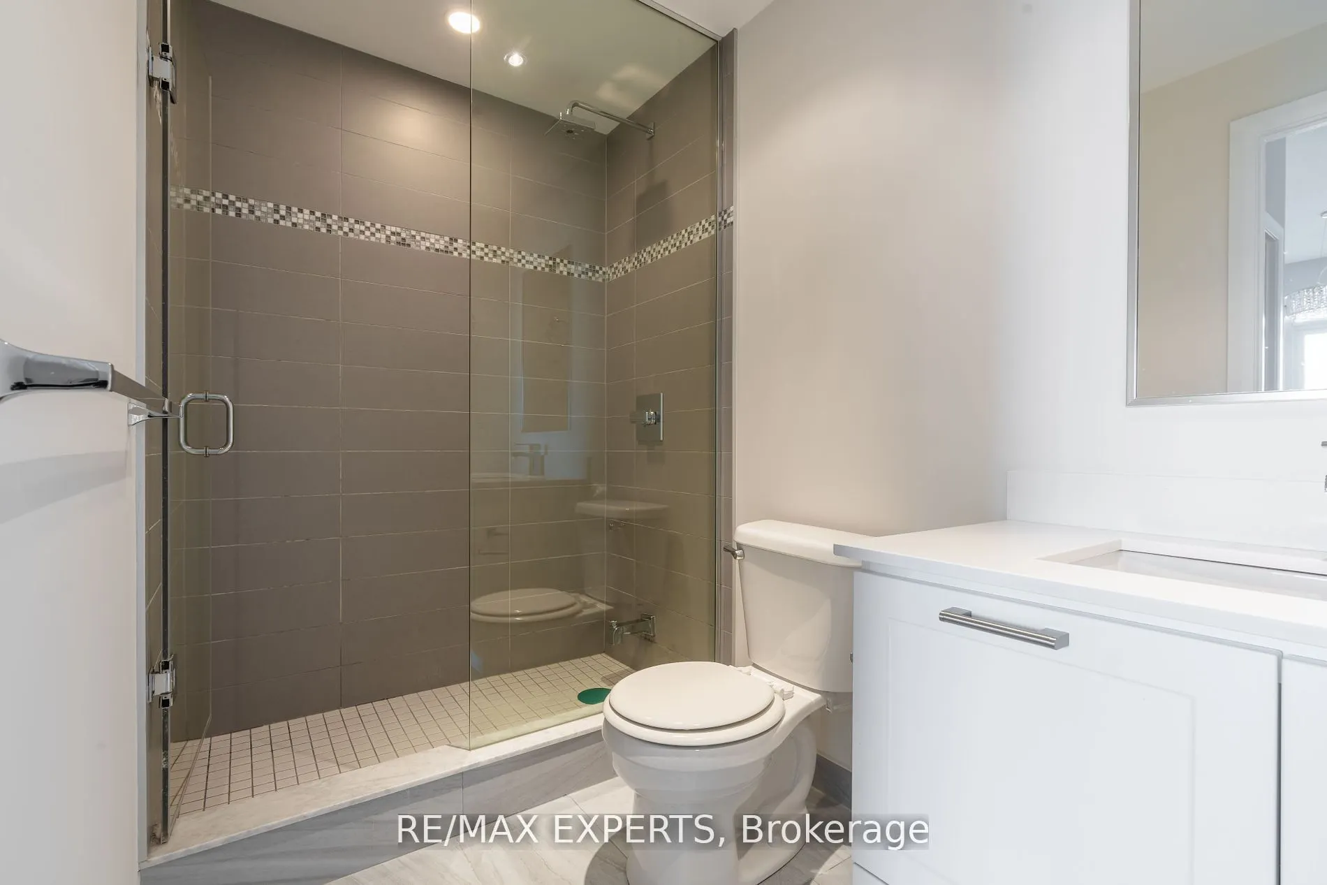 2480 Prince Michael Drive N, #210
