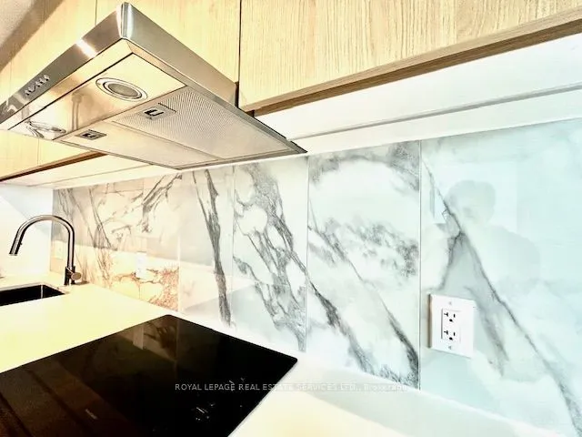1100 Sheppard Avenue W, #821