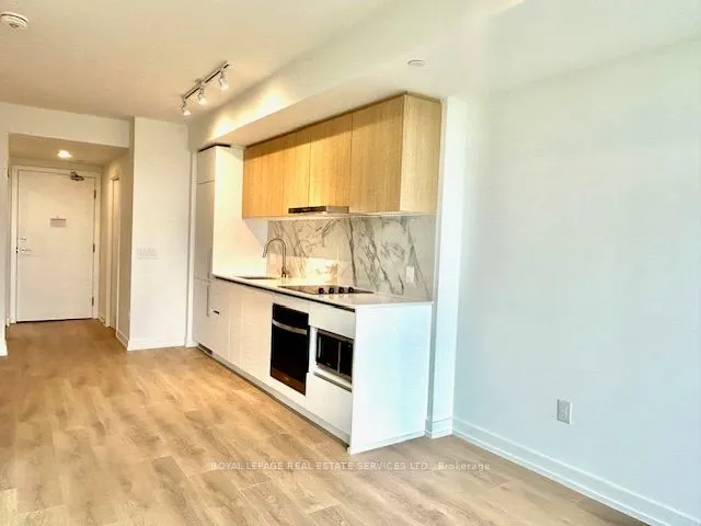 1100 Sheppard Avenue W, #821