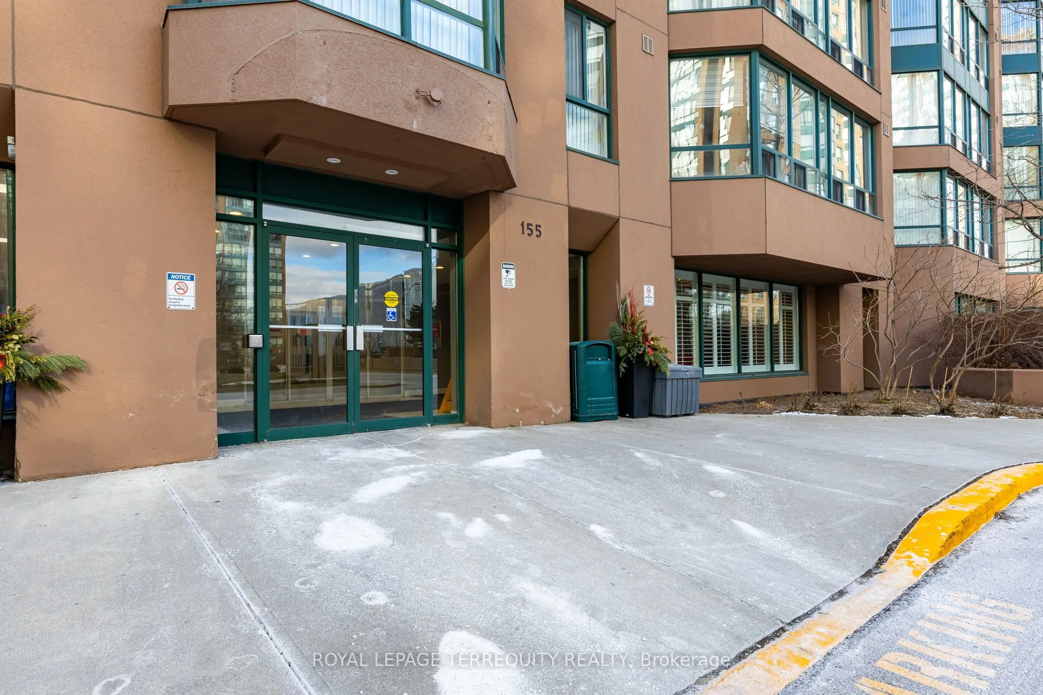 155 Hillcrest Avenue, #712