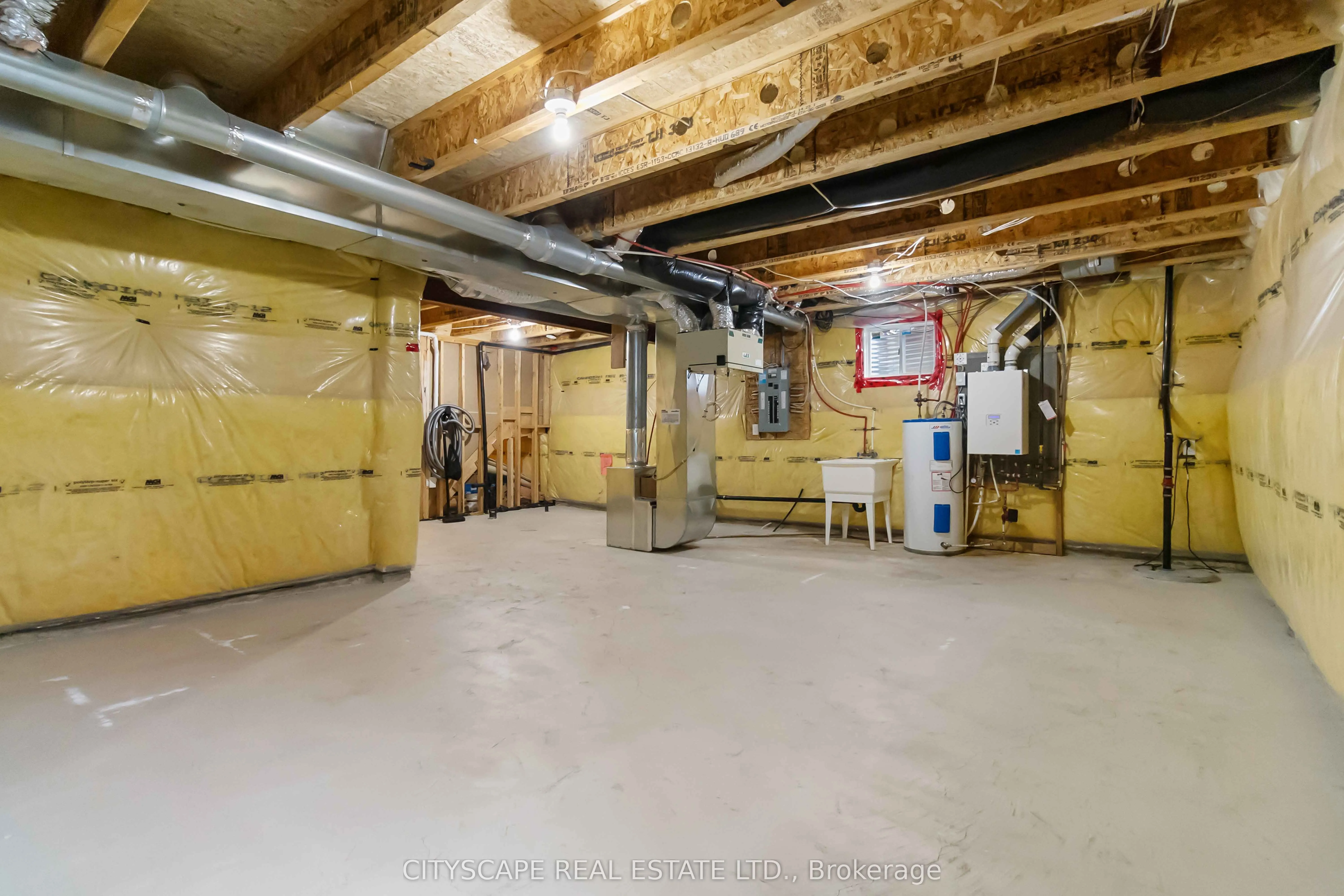256 Whetham Heights