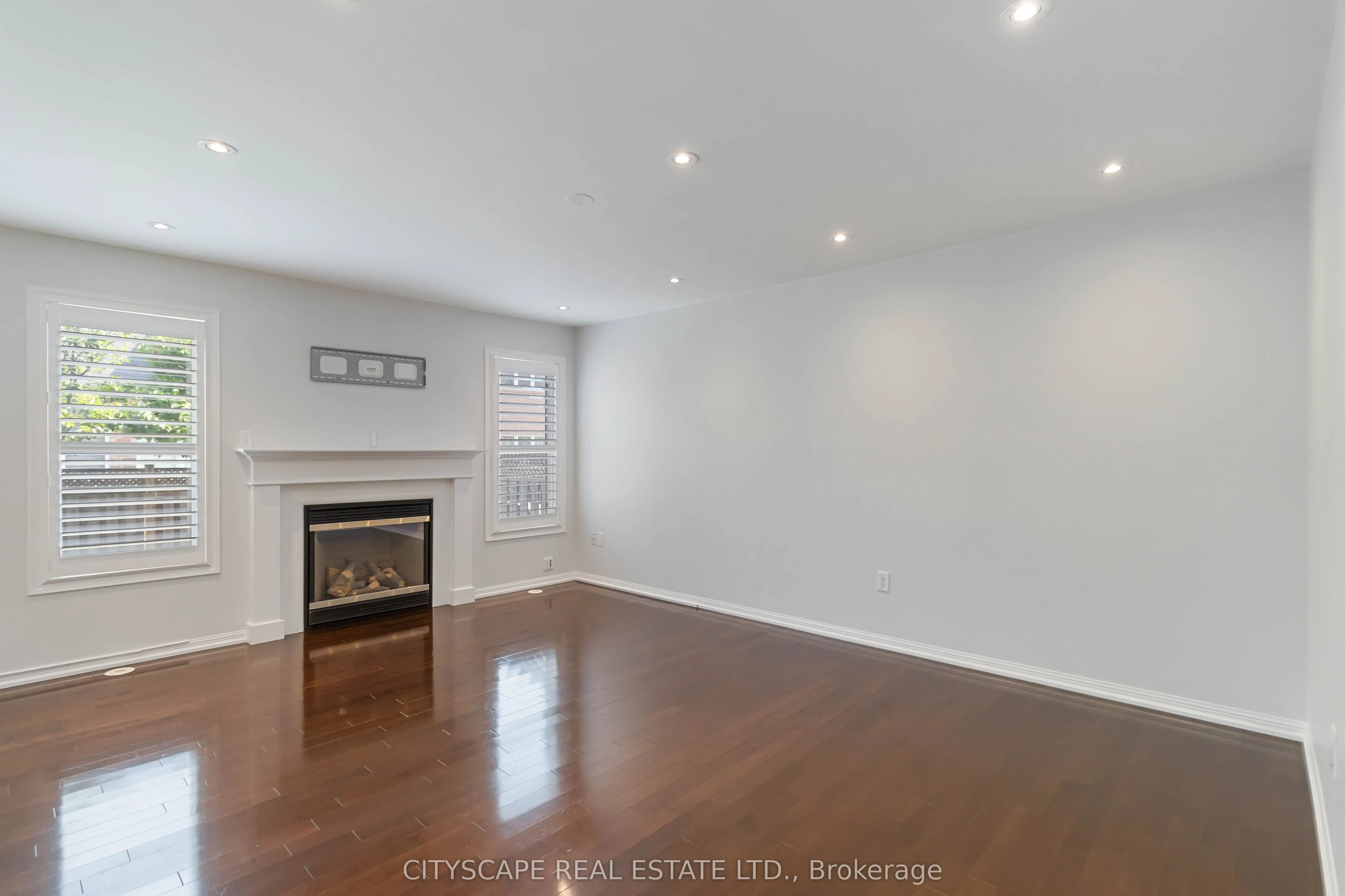 256 Whetham Heights