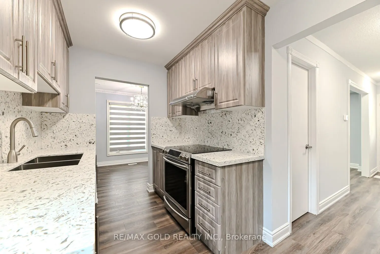 2 Flavian Crescent