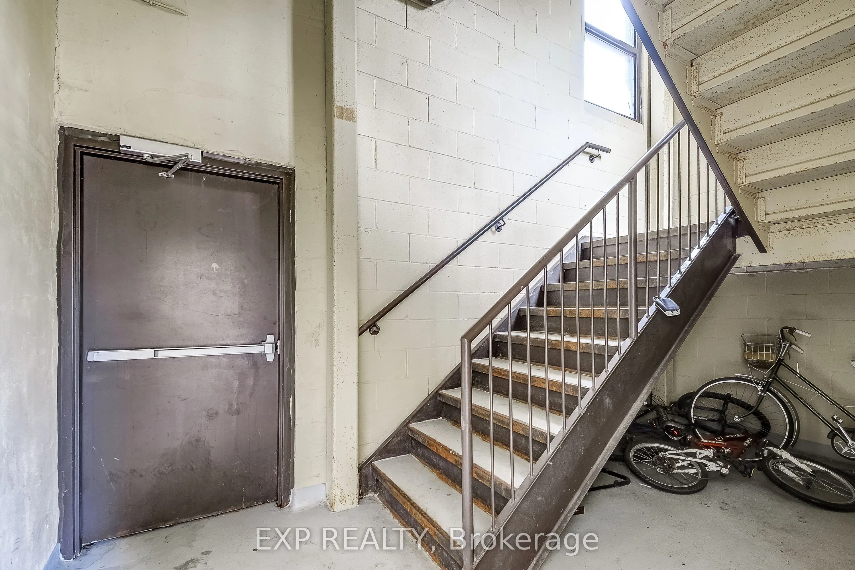 11 Court Street N, #1