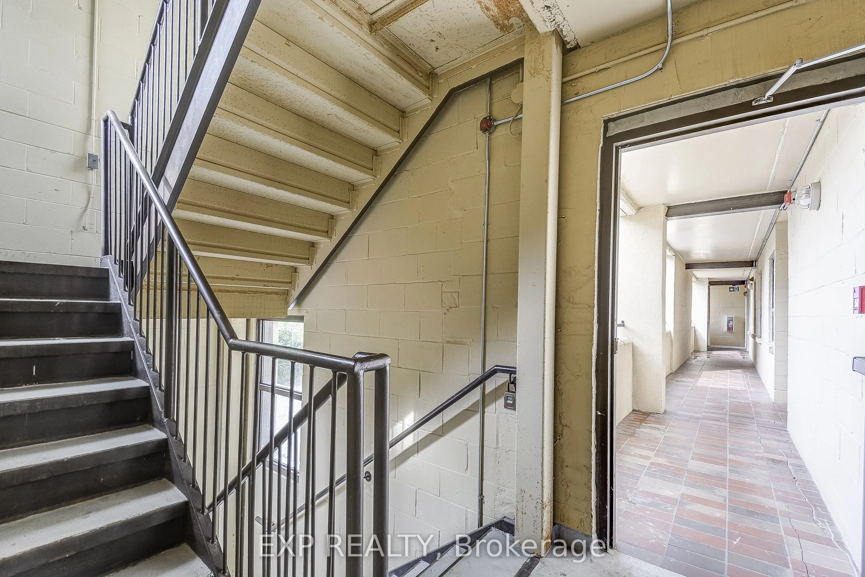 11 Court Street N, #6