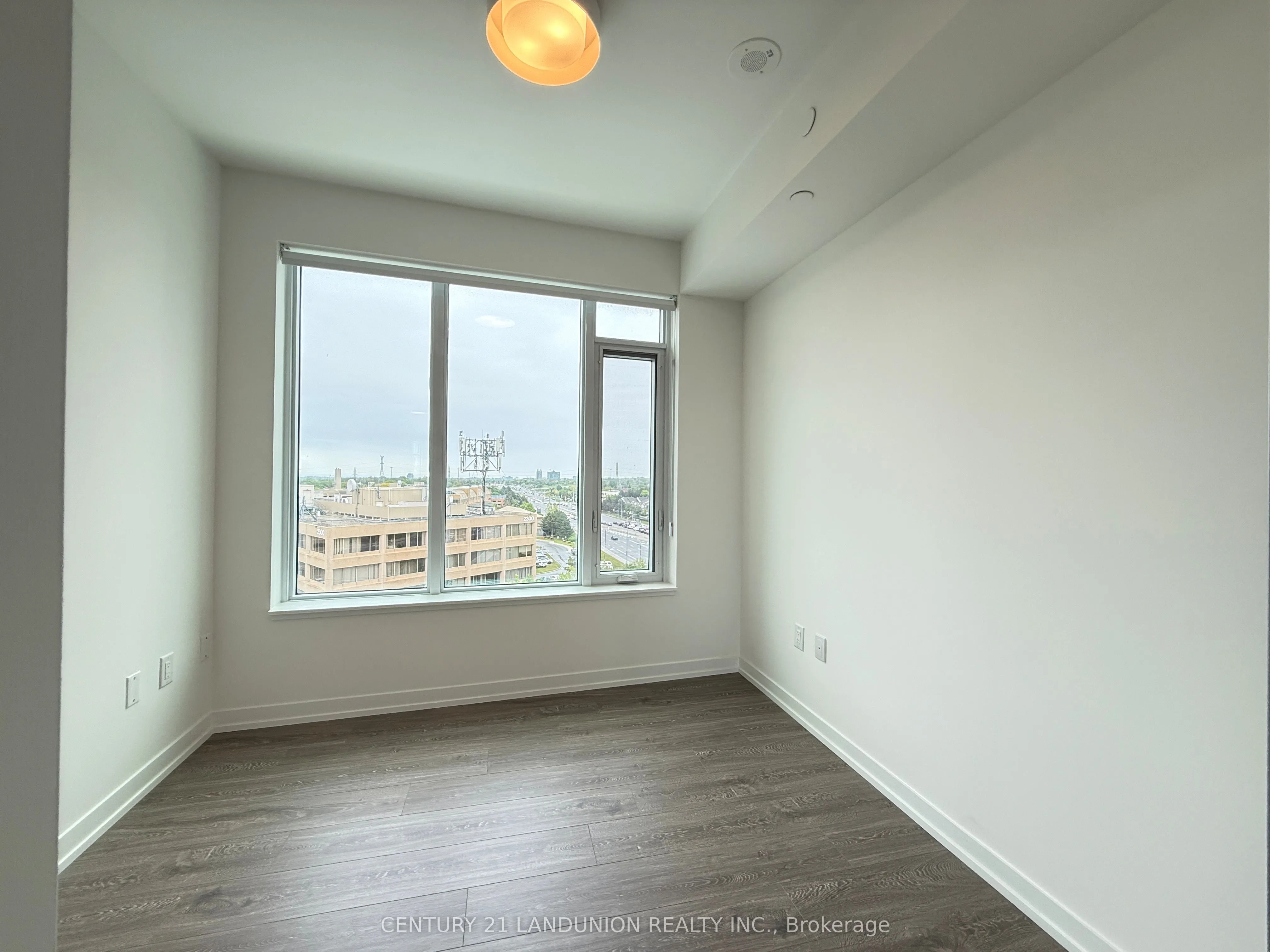 2485 Eglinton Avenue W, #917