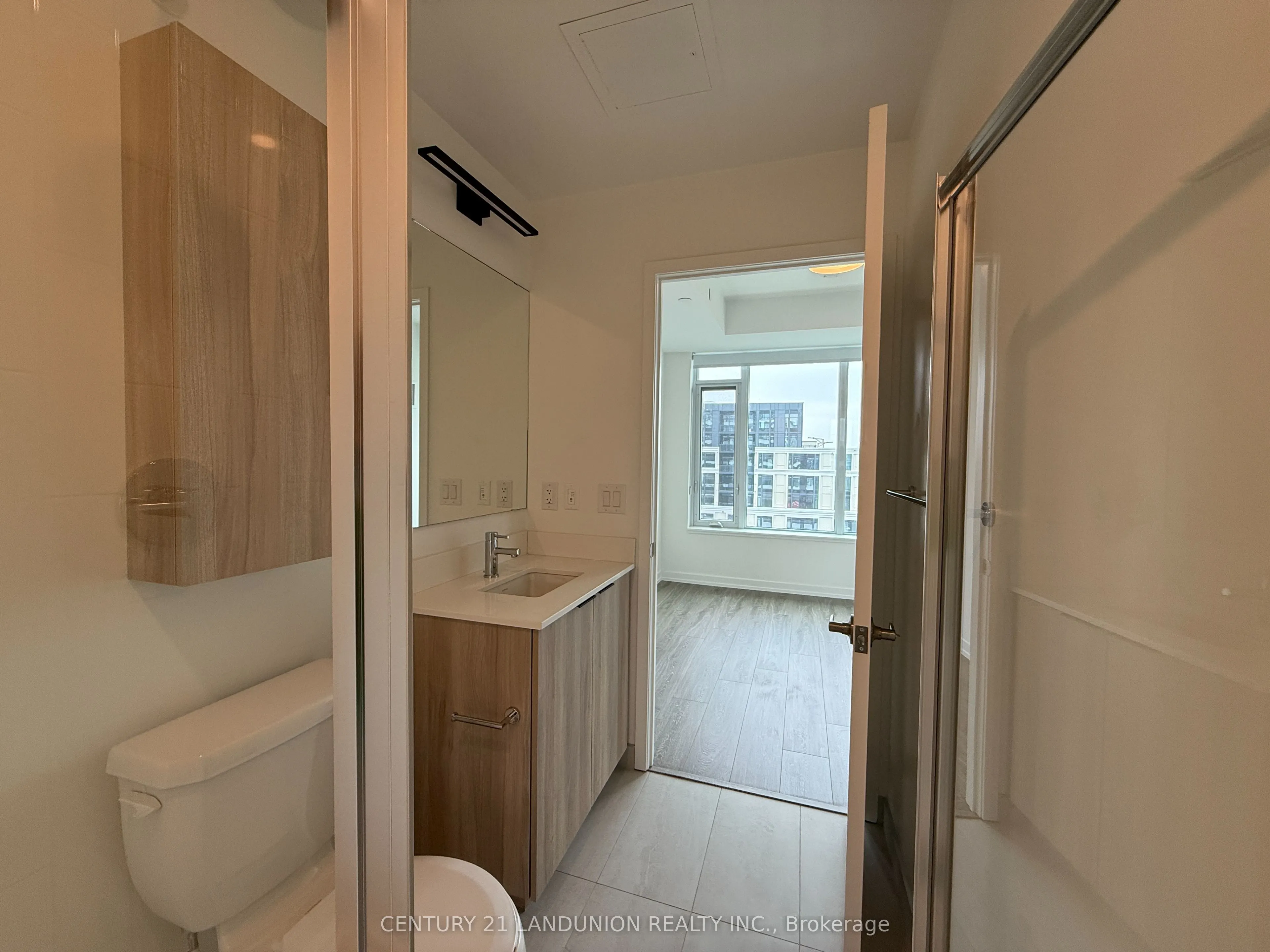 2485 Eglinton Avenue W, #917