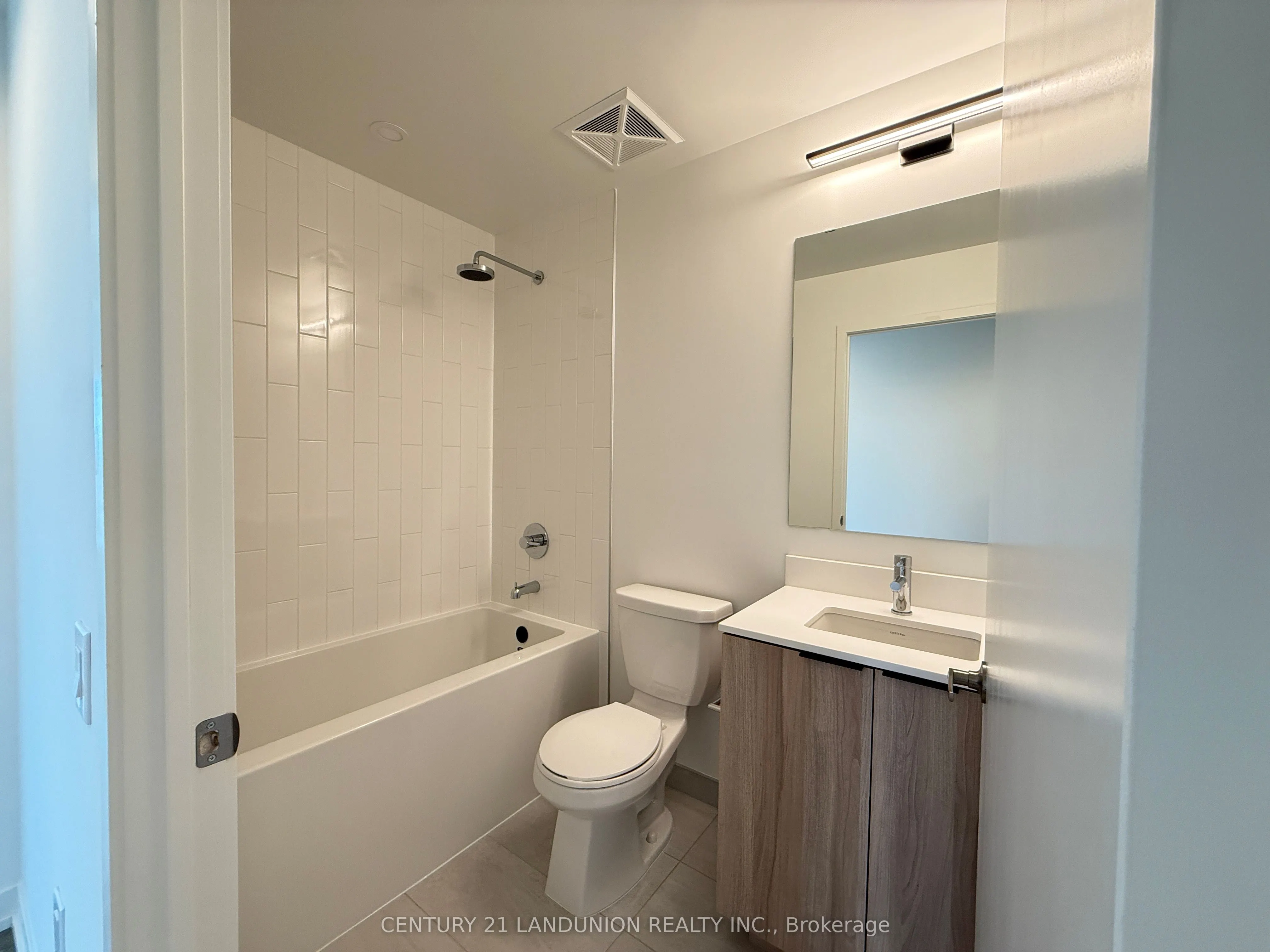 2485 Eglinton Avenue W, #917