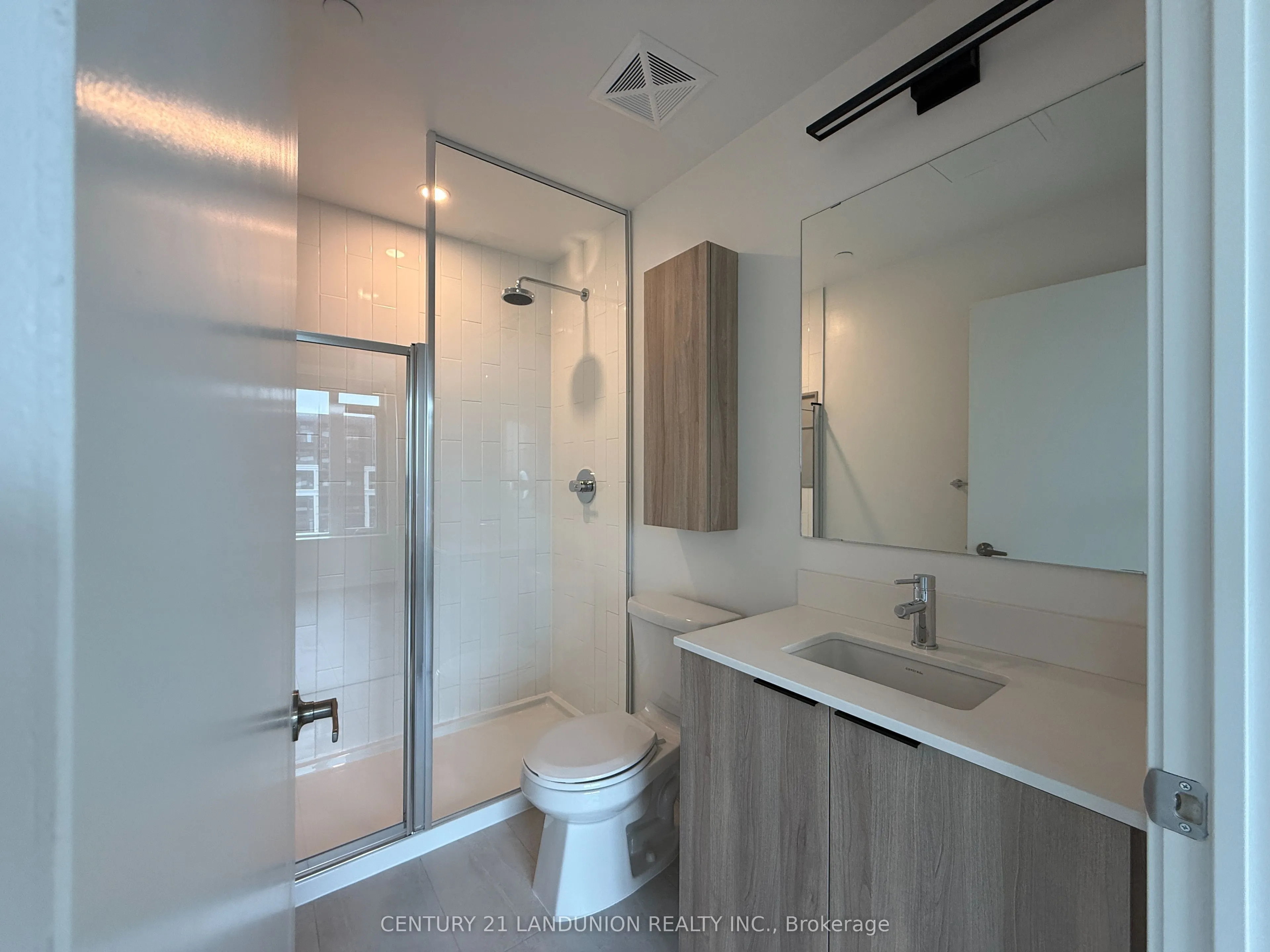 2485 Eglinton Avenue W, #917