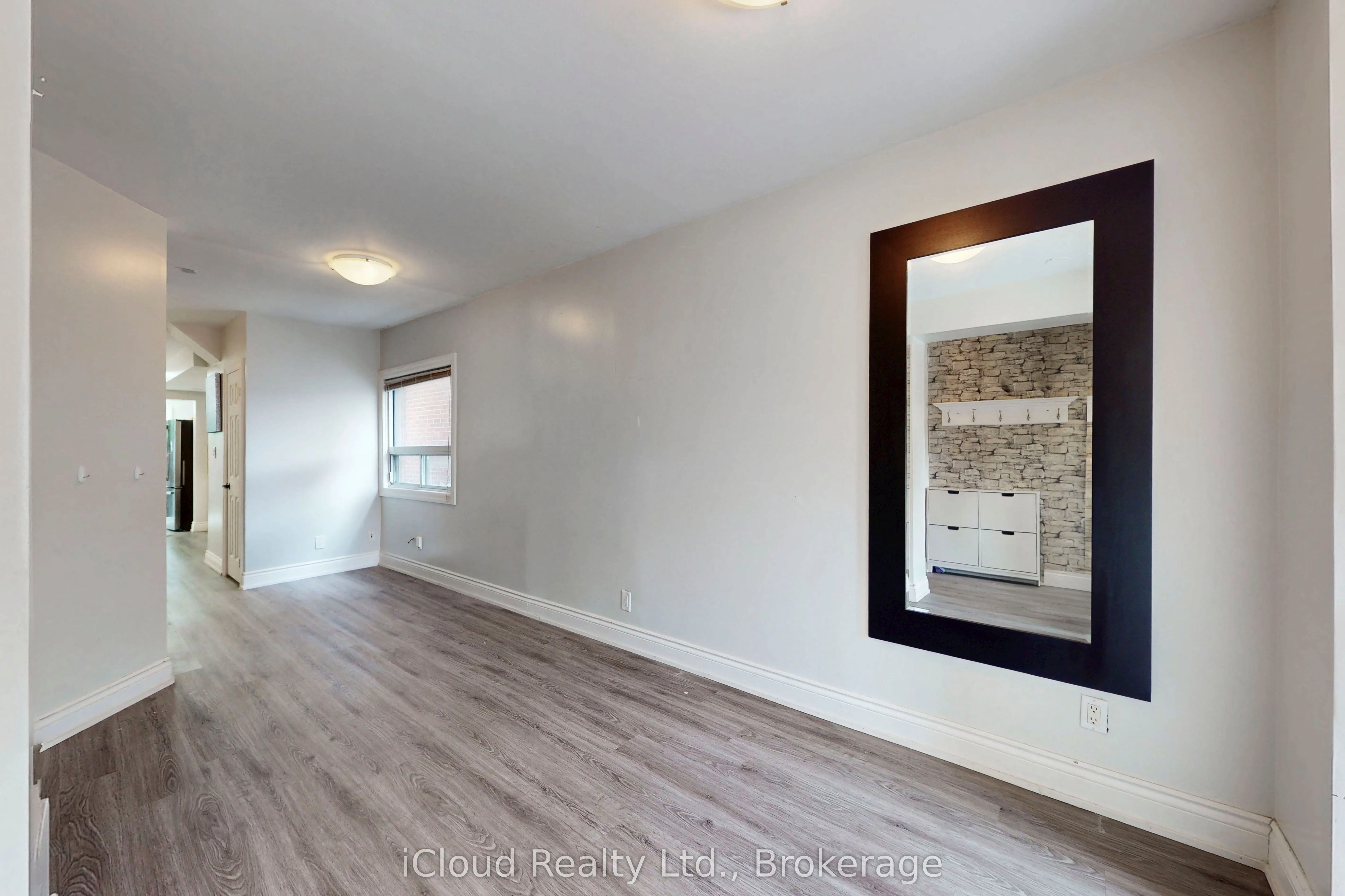 275 Blackthorn Avenue, #Upper