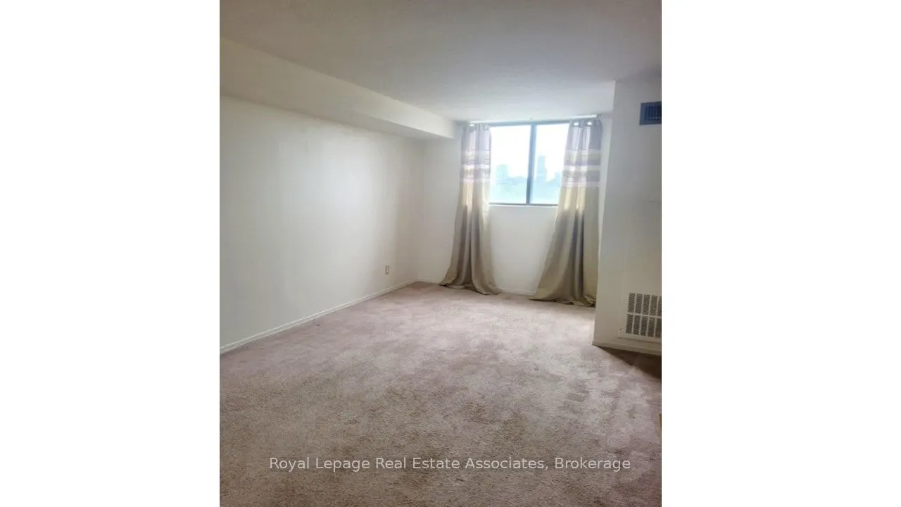 25 Agnes Street, #404