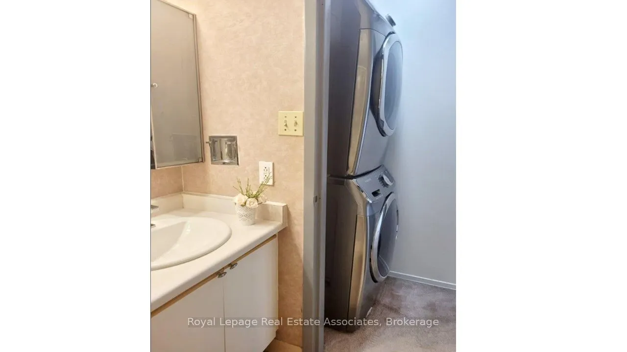 25 Agnes Street, #404