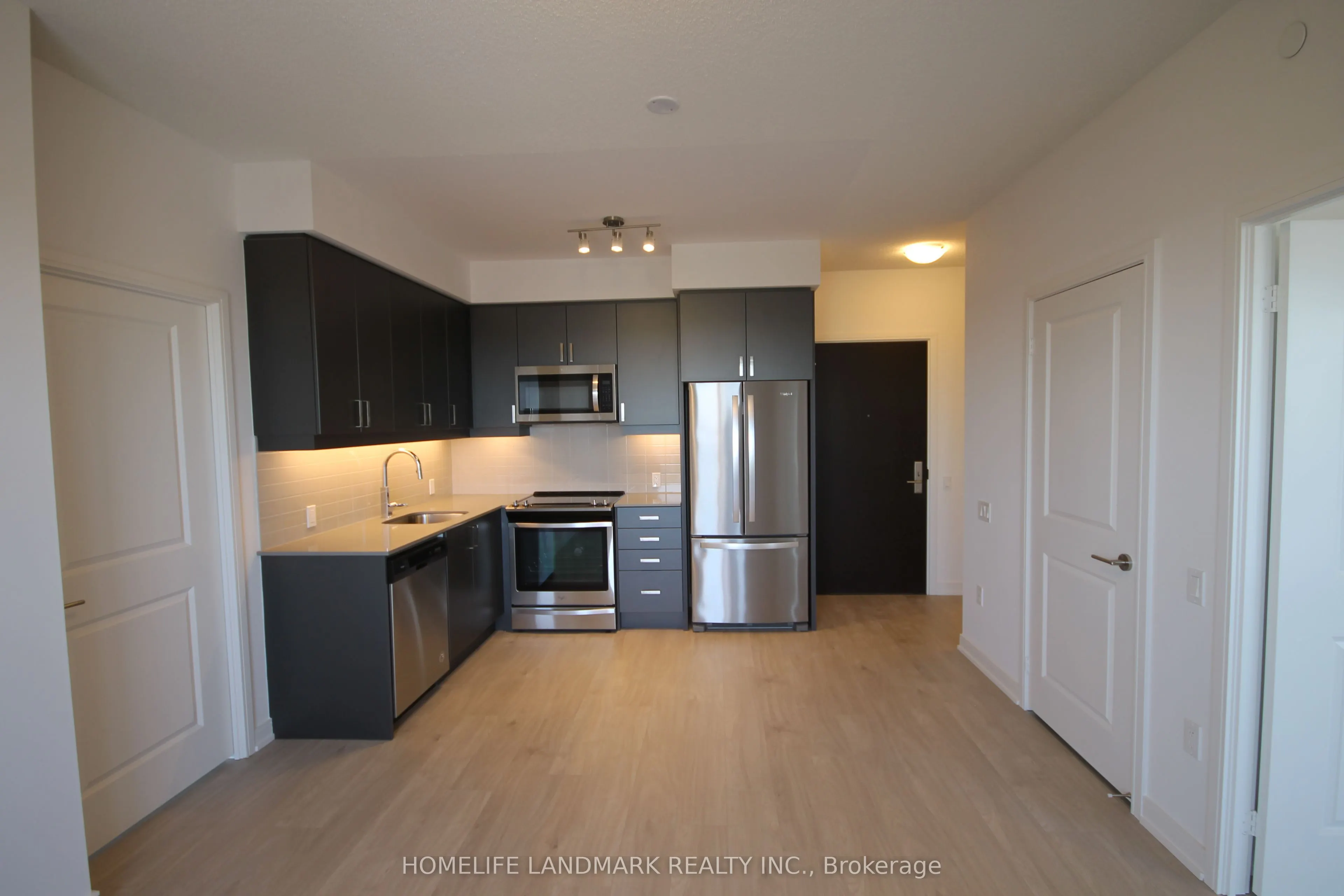 8 Nahani Way, #622