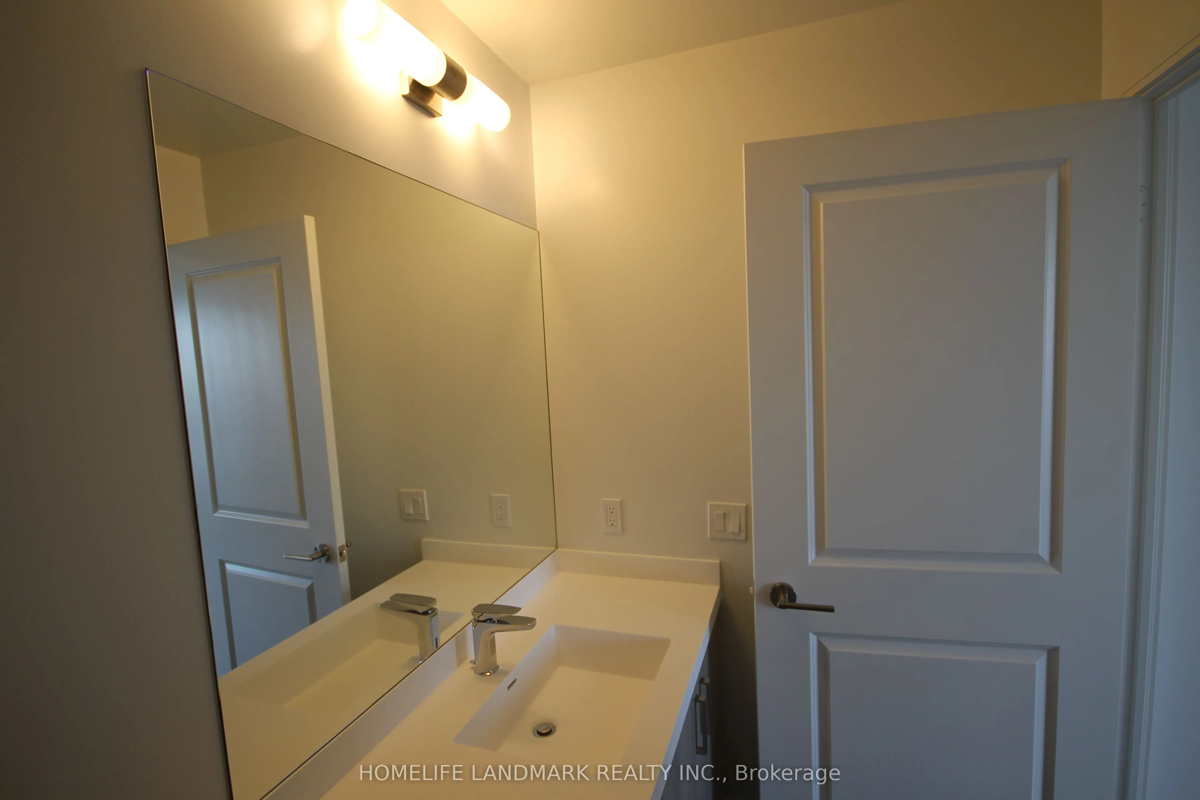 8 Nahani Way, #622
