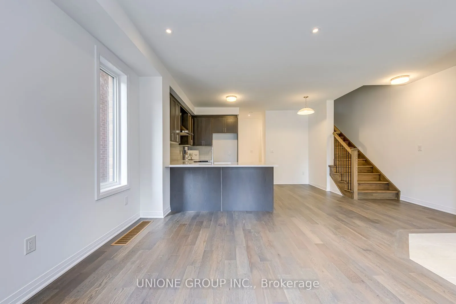 3261 Crystal Drive