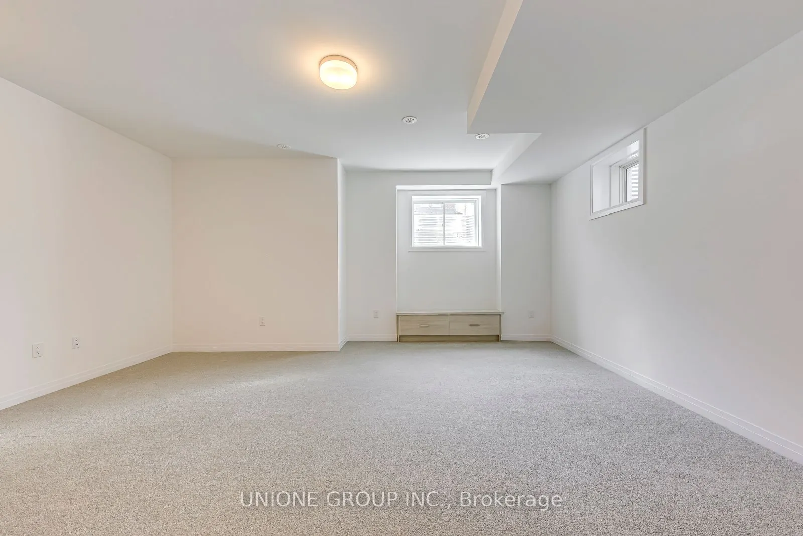 3261 Crystal Drive