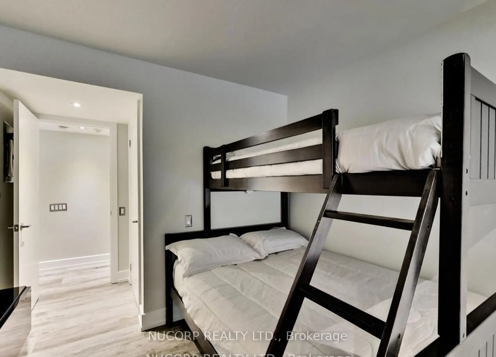 1040 The Queensway, #114