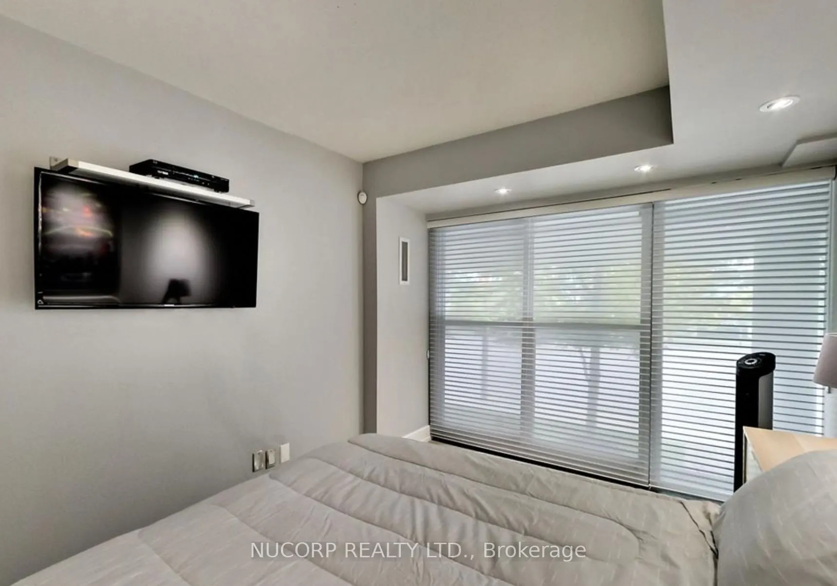 1040 The Queensway, #114