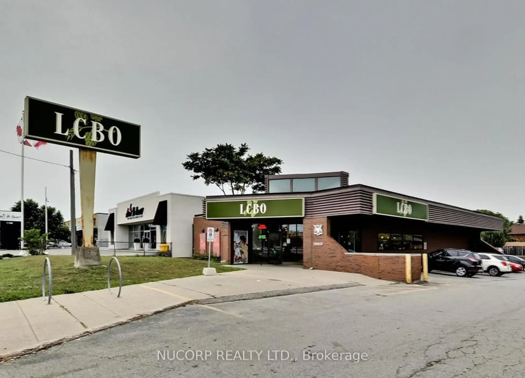 1040 The Queensway, #114
