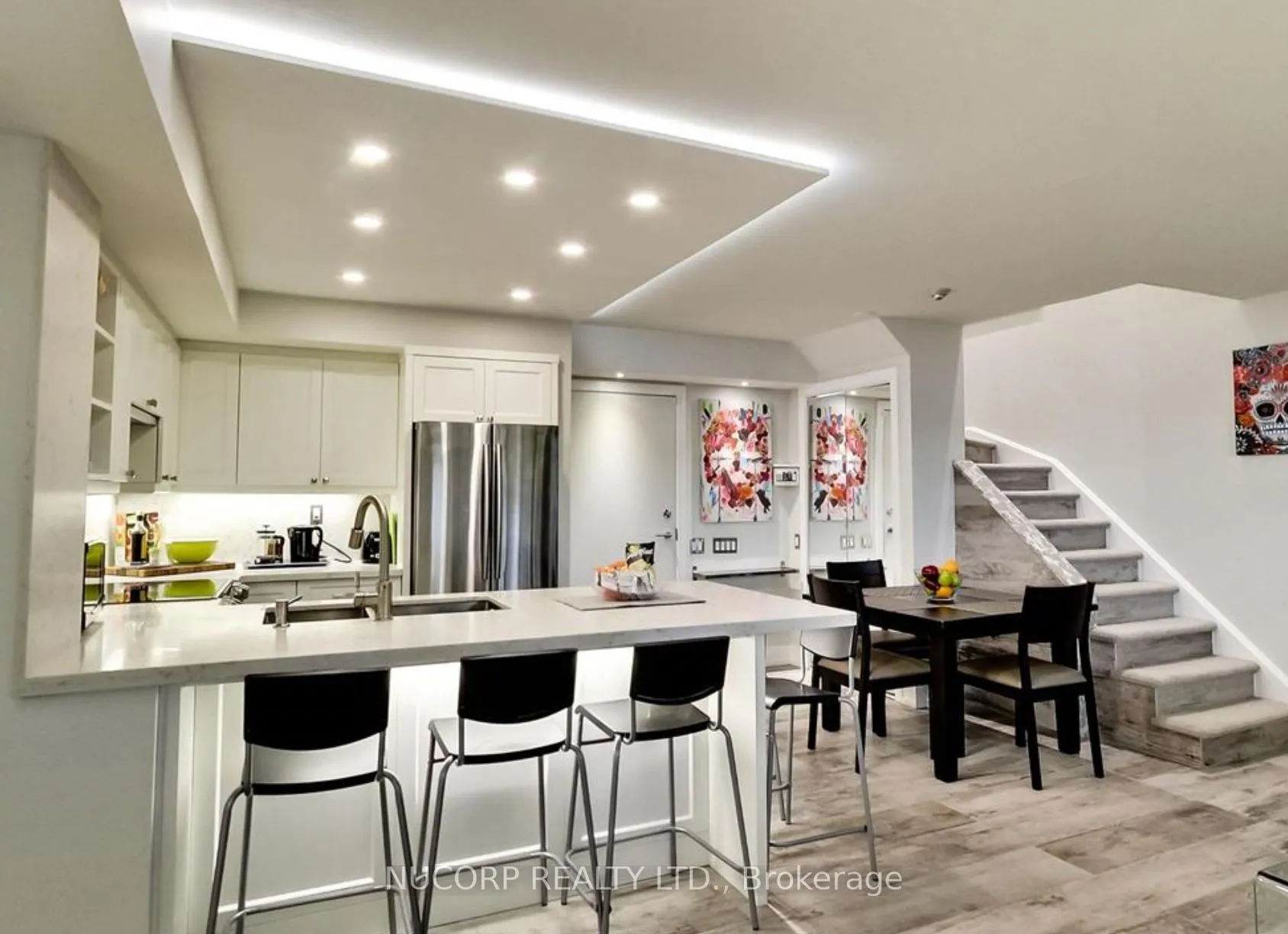 1040 The Queensway, #114