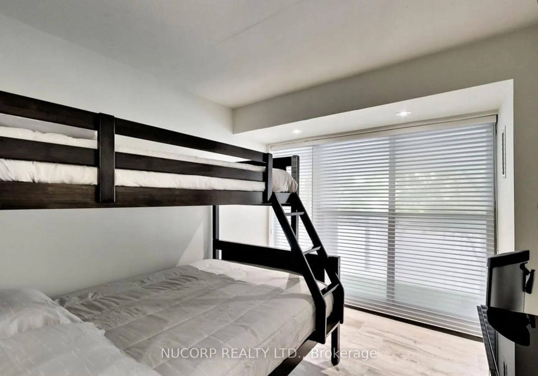 1040 The Queensway, #114