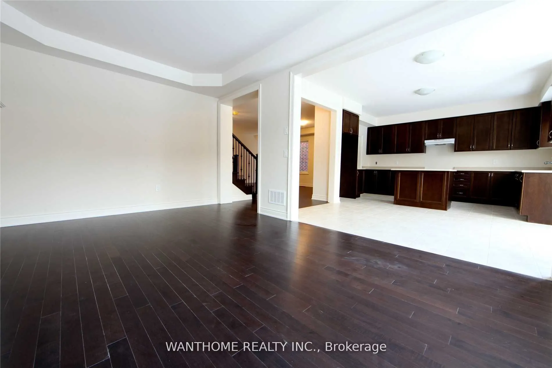 156 Belmore Court S
