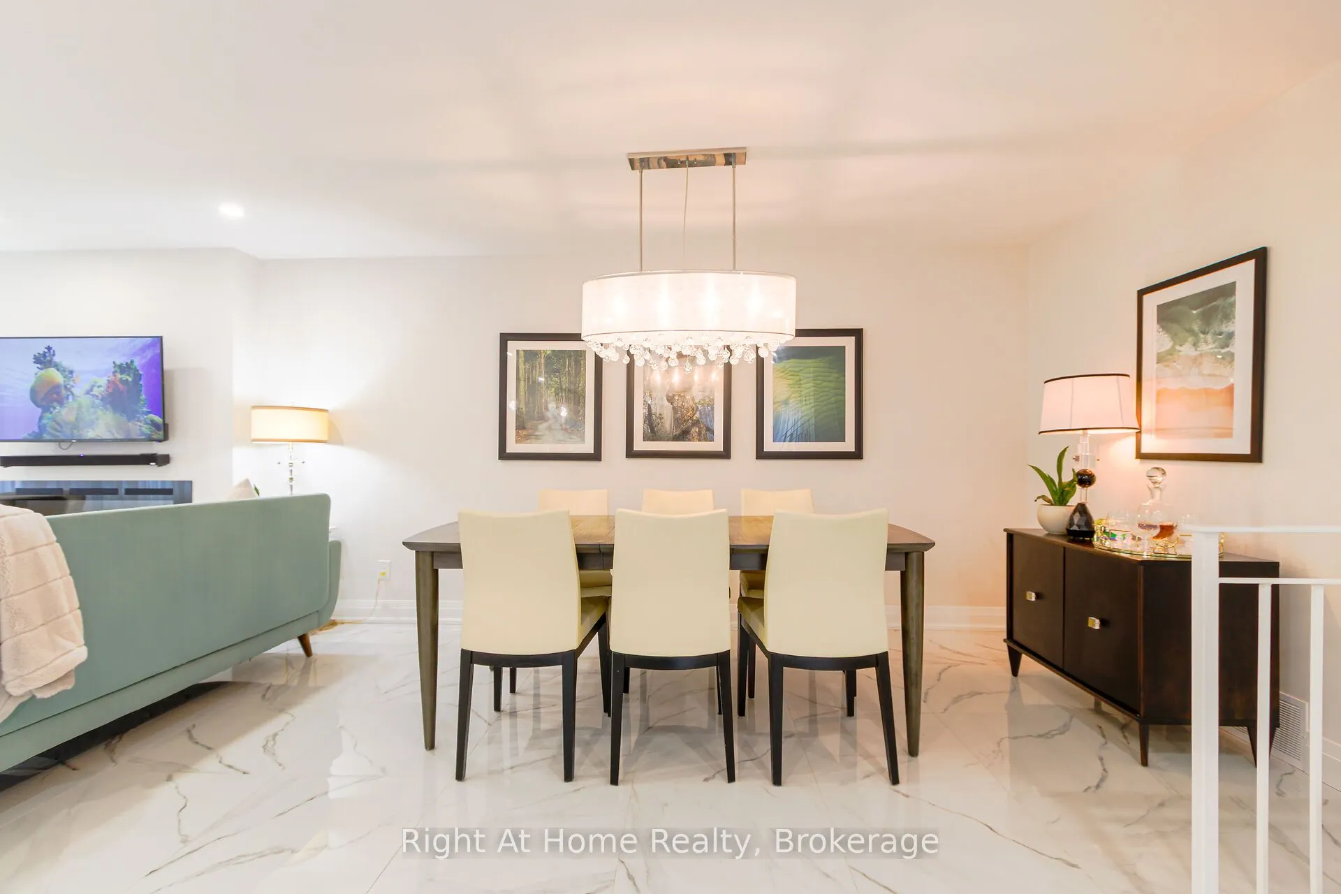 2495 Snowhill Court