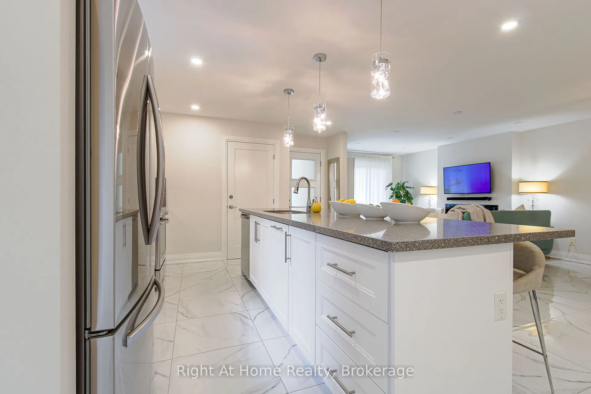 2495 Snowhill Court