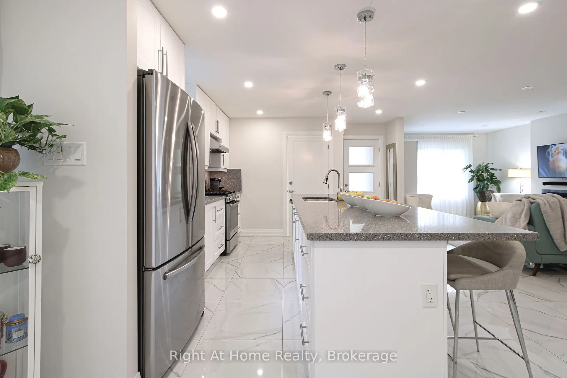 2495 Snowhill Court