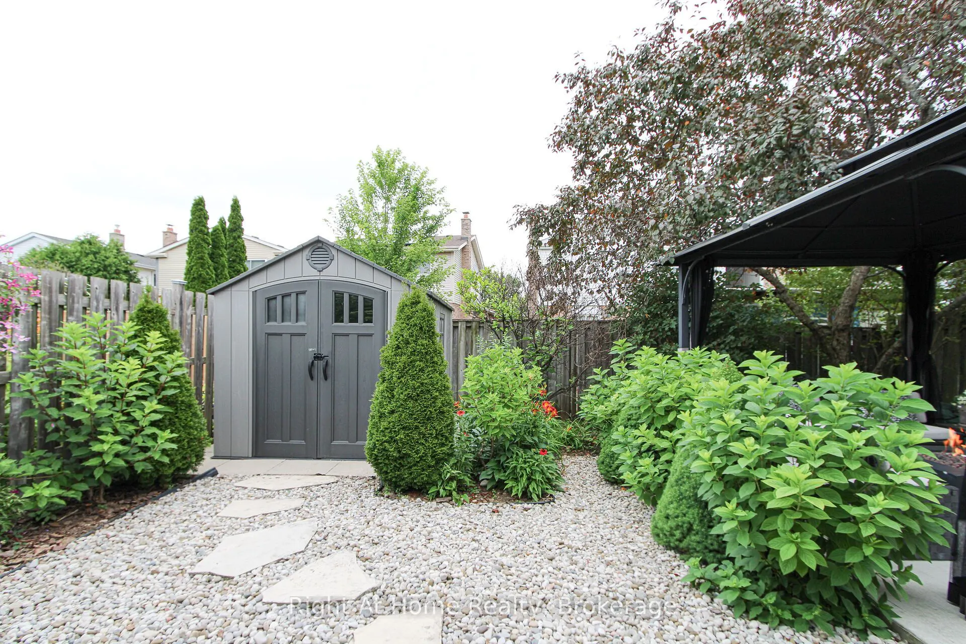 2495 Snowhill Court