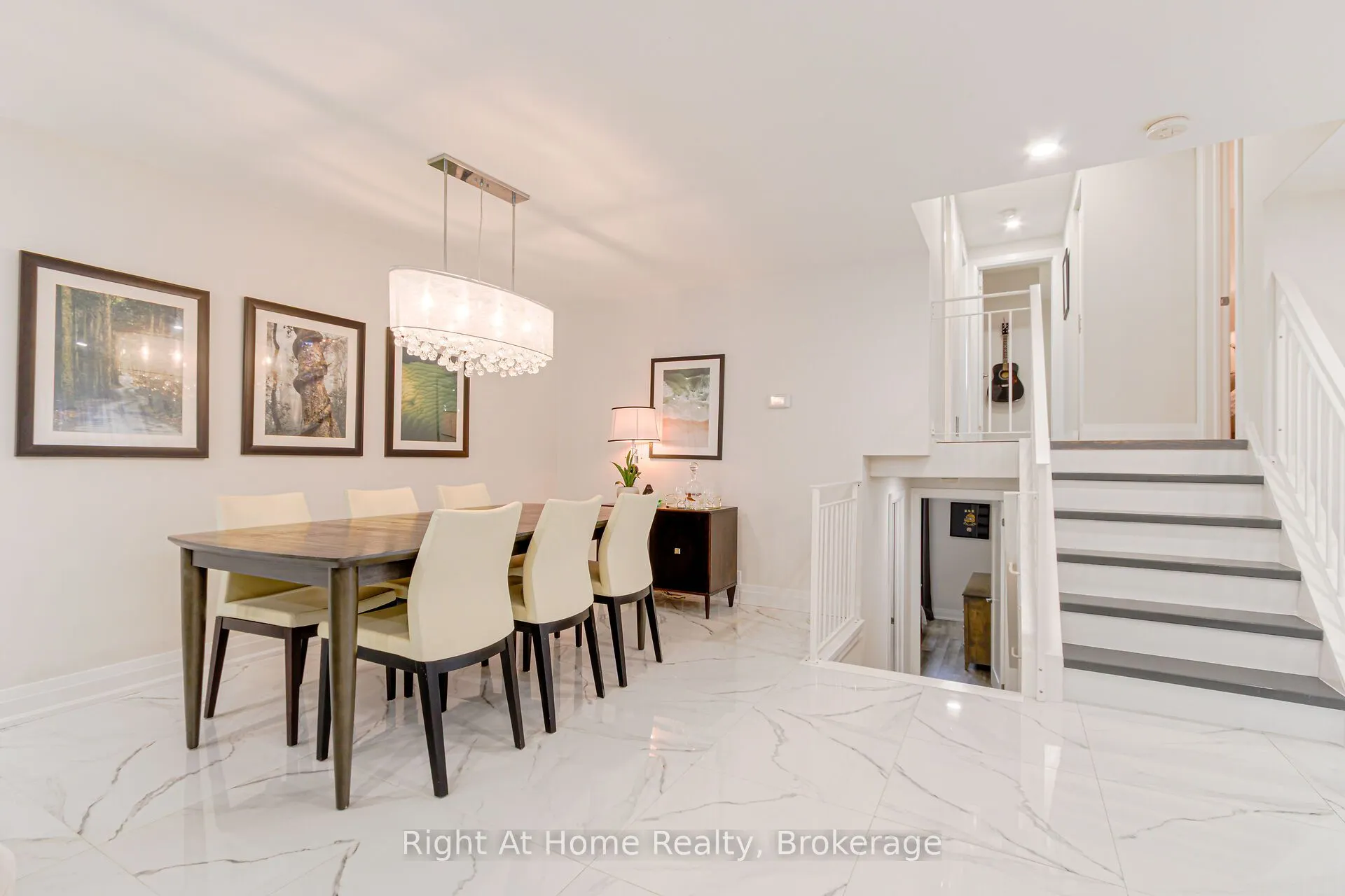 2495 Snowhill Court