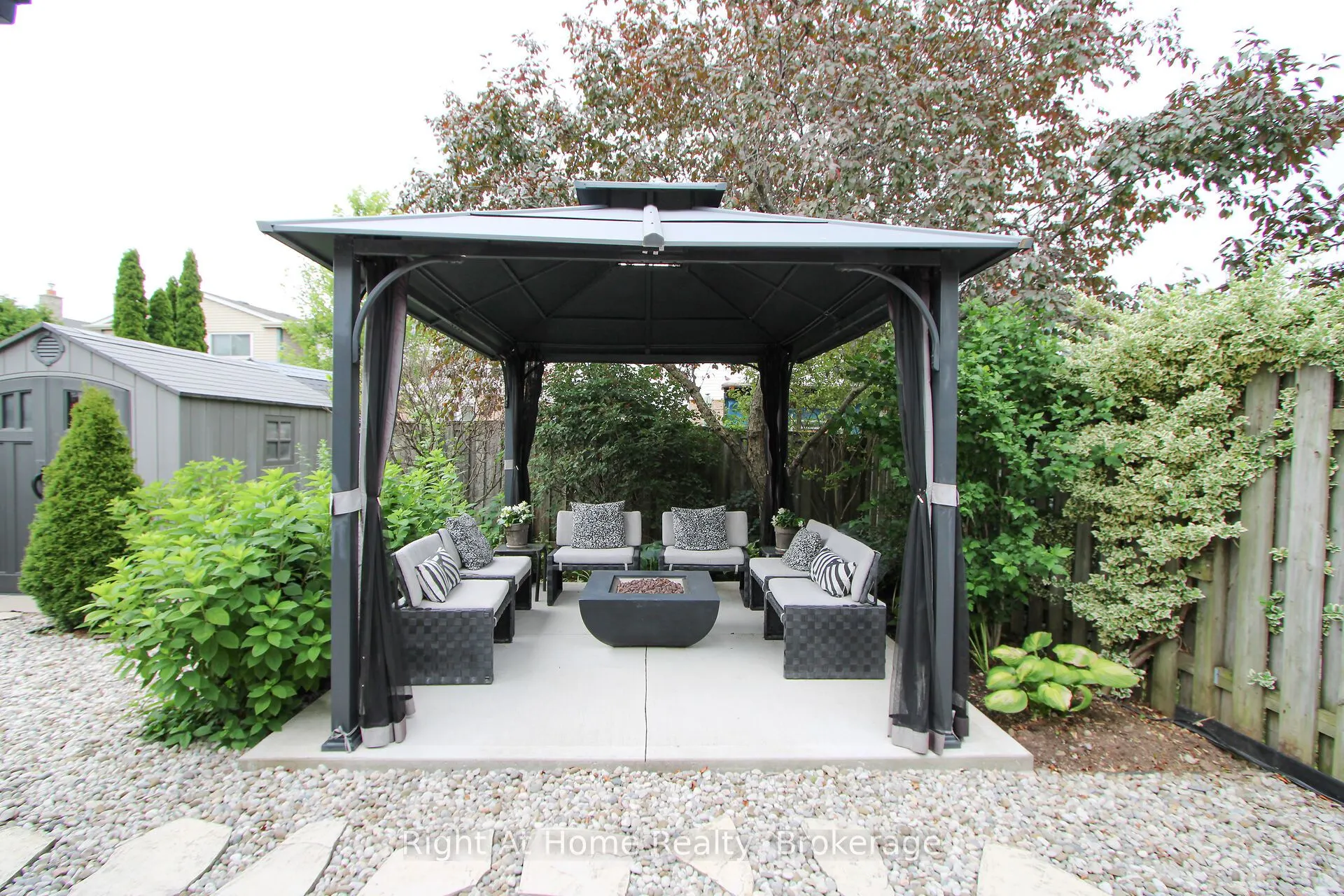 2495 Snowhill Court