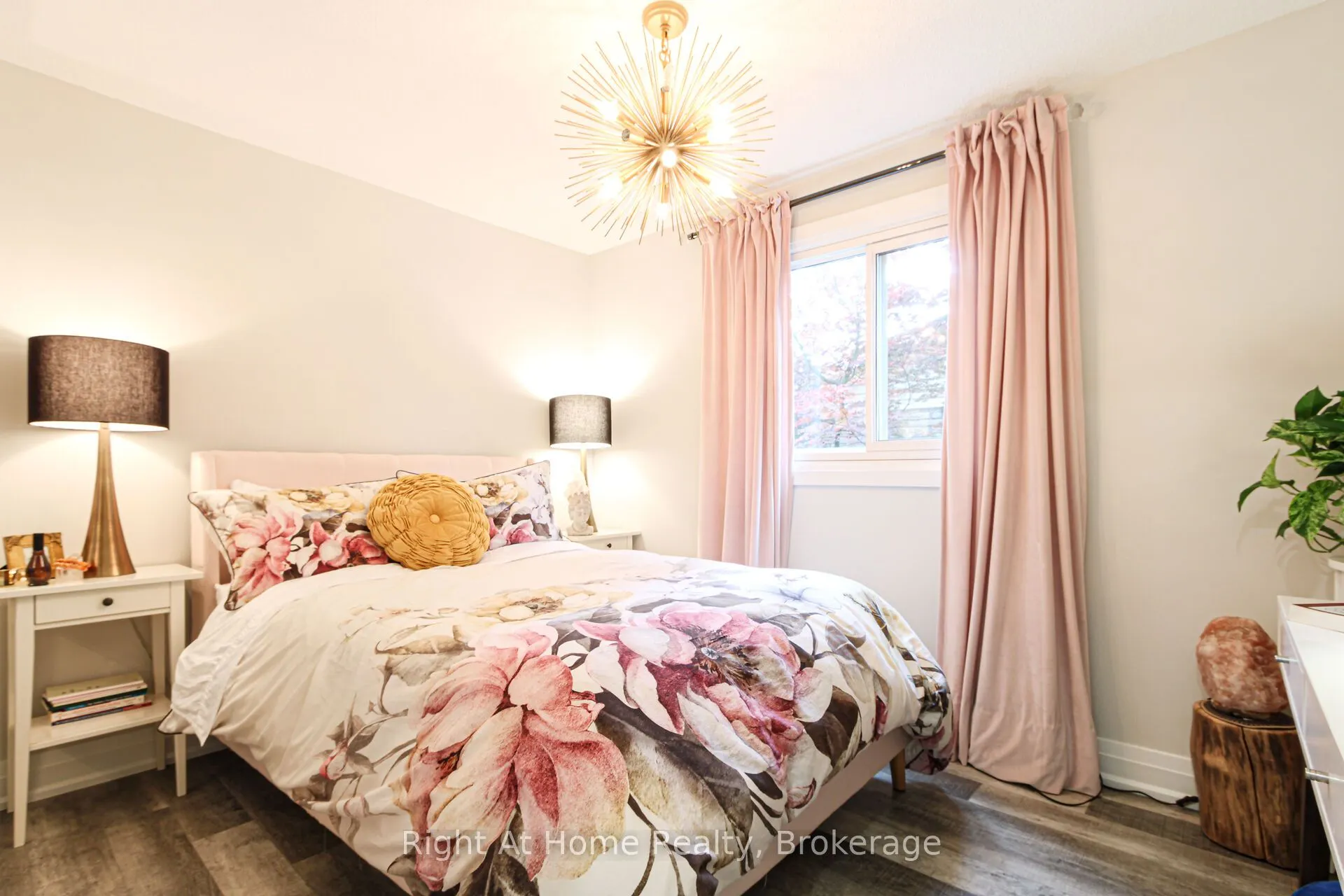 2495 Snowhill Court