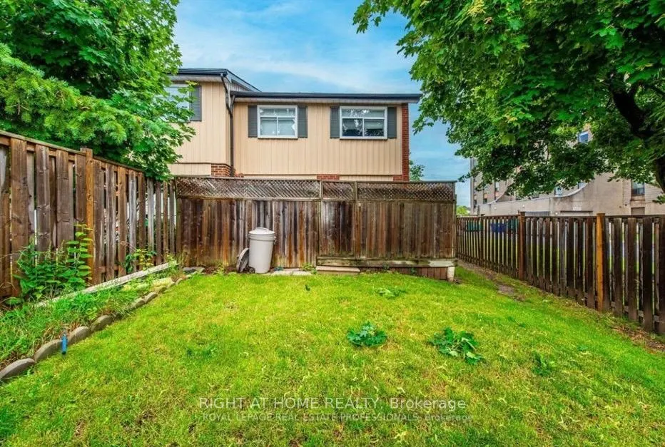 51 Vodden Court, #60